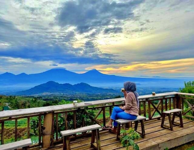 Mangli Sky View yang menjadi salah satu destinasi dalam paket wisata Magelang 2 hari 1 malam