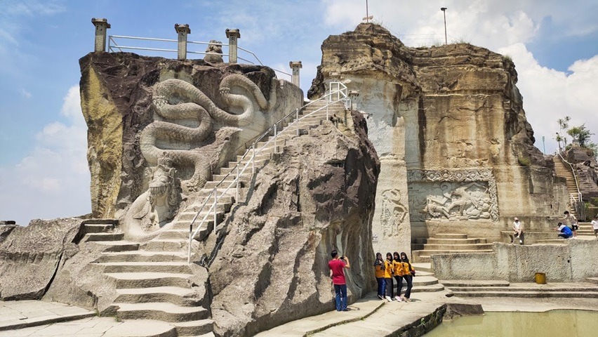 Destinasi wisata Tebing Breksi Jogja yang cocok untuk berfoto