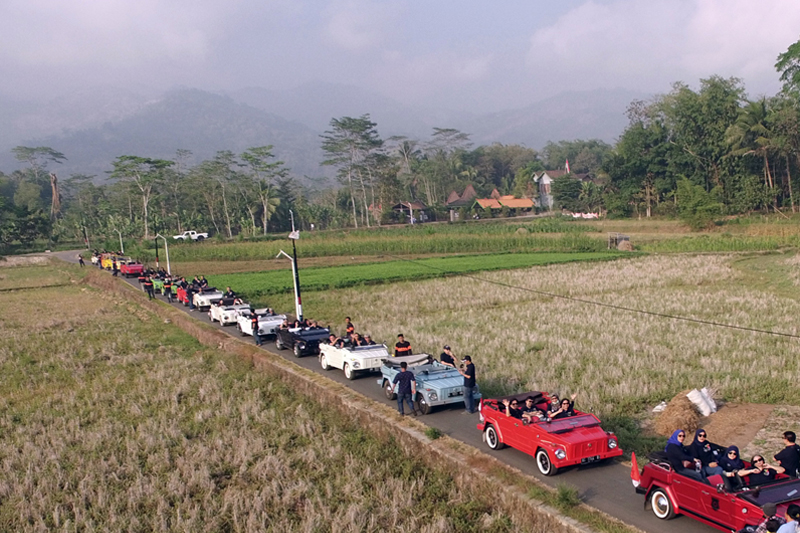 VW tour menyusuri desa-desa sekitar Borobudur Magelang