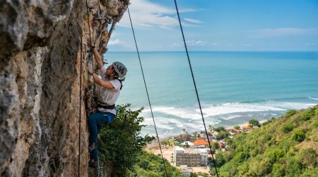 rock climbing joglo wisata